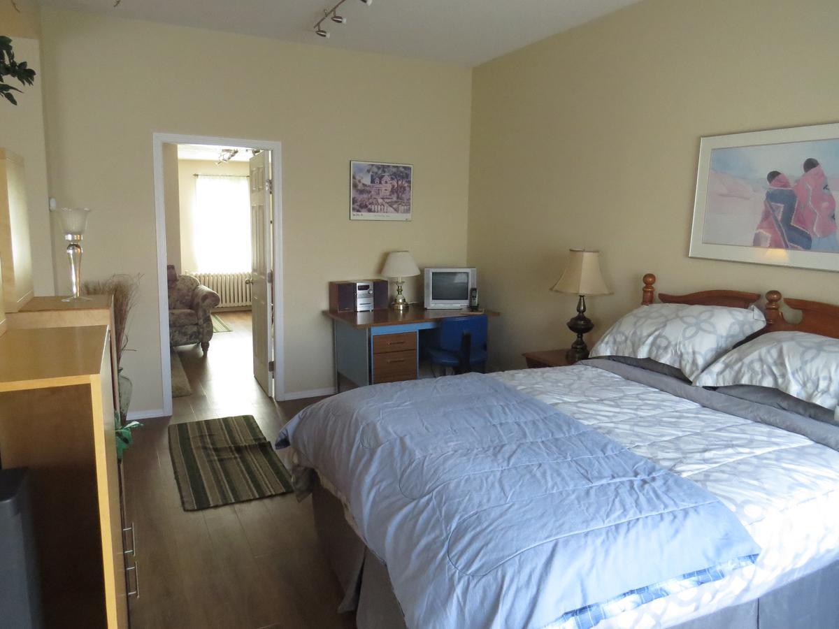 Burns Lake Bed And Breakfast Экстерьер фото